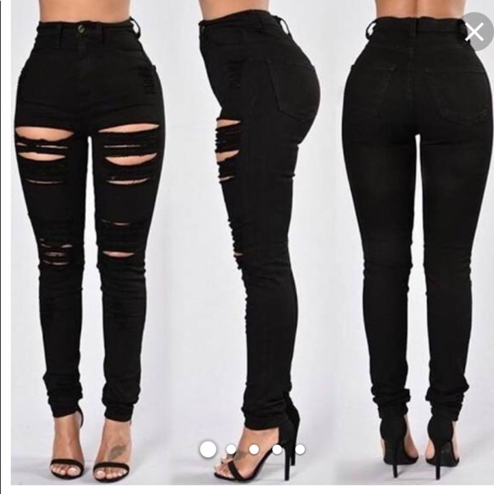 Fashion Nova Roll out jeans Size 3